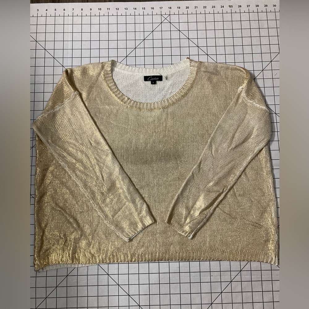 NWOT Cecico Women’s Small Gold‎ Shimmering Sweater